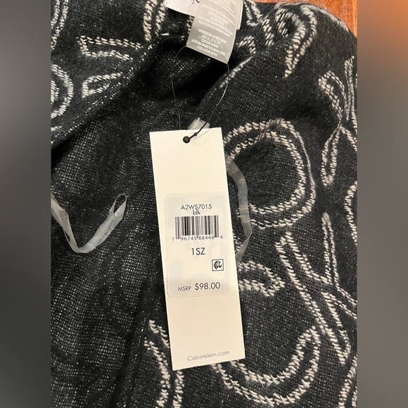 Calvin Klein CK logo shawl - Picture 2 of 4